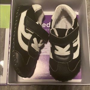 NIB Pediped Cliff Size Large 18-24 Months 5.5-6